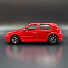 Load image into Gallery viewer, Welly 2010 Volkswagen Golf IV GTI Red #52046 1:64 Car
