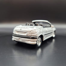 Load image into Gallery viewer, Welly 2006 Peugeot 206cc Silver #52245 1:64 Die Cast Car
