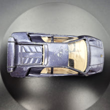 Load image into Gallery viewer, Bburago 1994 Lamborghini Diablo VT Violet 1:43 Die Cast
