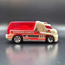 Load image into Gallery viewer, Hot Wheels 2010 Rapid Response Pearl White #18 2010 New Models
