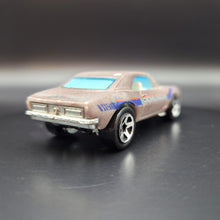 Load image into Gallery viewer, Hot Wheels 2010 &#39;67 Camaro Color Shifters Cold (White) - Warm (Grey)
