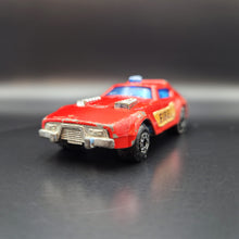 Load image into Gallery viewer, Matchbox 1976 Fire Chief Red #64 Matchbox 1-75
