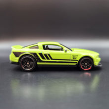 Load image into Gallery viewer, Hot Wheels 2017 &#39;12 Ford Mustang Boss 302 Laguna Seca Green Muscle Mania 5 Pack Exclusive
