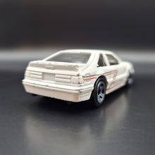 Load image into Gallery viewer, Hot Wheels 2022 &#39;92 Ford Mustang Matte White Ford Mustang 5 Pack Exclusive
