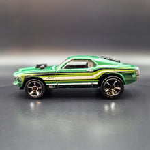 Load image into Gallery viewer, Hot Wheels 2014 &#39;70 Mustang Mach 1 Green #97 HW City 7/10
