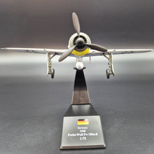 Load image into Gallery viewer, 1944 Luftwaffe Focke-Wulf FW 190 A-8 Fighter 1:72 Die Cast Plane
