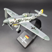 Load image into Gallery viewer, 1942 German Air Force Messerschmitt Bf109F-4 Grey 1:72 Fighter Die Cast Plane
