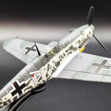 Load image into Gallery viewer, 1942 German Air Force Messerschmitt Bf109F-4 Grey 1:72 Fighter Die Cast Plane
