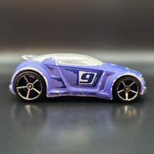 Load image into Gallery viewer, Hot Wheels 2008 High Voltage Purple (Cold), White (Warm) Color Shifters
