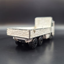 Load image into Gallery viewer, Matchbox 1992 Volvo Tilt Truck White #26 Matchbox 1-75
