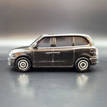 Load image into Gallery viewer, Matchbox 2020 LEVC TX Taxi Black #6 MBX City
