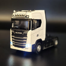 Load image into Gallery viewer, Explorafind 2023 Scania S730 V8 S-Sleeper Highline Truck White 1:50 Die Cast Truck
