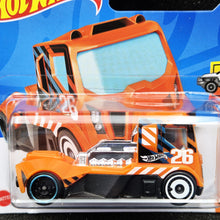 Load image into Gallery viewer, Hot Wheels 2022 Rennen Rig Orange #127 HW Hot Trucks 10/10 New
