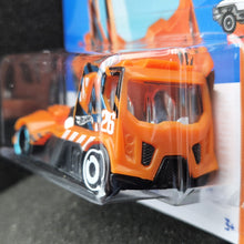 Load image into Gallery viewer, Hot Wheels 2022 Rennen Rig Orange #127 HW Hot Trucks 10/10 New
