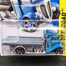 Load image into Gallery viewer, Hot Wheels 2014 Fast-Bed Hauler Blue #105 HW Off-Road: Stunt Circuit New Long Card
