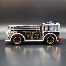 Load image into Gallery viewer, Hot Wheels 2019 Fire Eater Chrome HW City 5 Pack Exclusive
