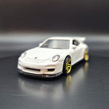 Load image into Gallery viewer, Hot Wheels 2016 Porsche 911 GT3 RS White HW Exotics 5-Pack Exclusive
