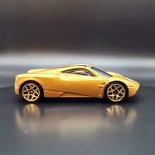 Load image into Gallery viewer, Hot Wheels 2016 Pagani Huayra Gold HW Exotics 5-Pack Exclusive
