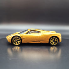 Load image into Gallery viewer, Hot Wheels 2016 Pagani Huayra Gold HW Exotics 5-Pack Exclusive
