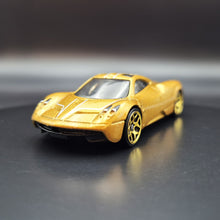 Load image into Gallery viewer, Hot Wheels 2016 Pagani Huayra Gold HW Exotics 5-Pack Exclusive
