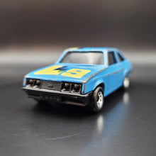 Load image into Gallery viewer, Matchbox 1988 Ford Escort RS2000 Light Blue BR25/26 Super GT
