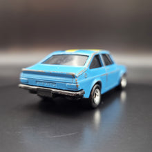 Load image into Gallery viewer, Matchbox 1988 Ford Escort RS2000 Light Blue BR25/26 Super GT
