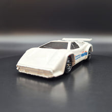 Load image into Gallery viewer, Hot Wheels 1989 Lamborghini Countach White #60 Hot Wheels Mainline
