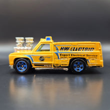 Load image into Gallery viewer, Hot Wheels 2010 Rescue Ranger Dark Yellow #123 HW City Works 7/10
