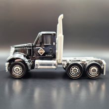 Load image into Gallery viewer, Matchbox 2011 International Lonestar Cab Black Super Convoy MBSCX004
