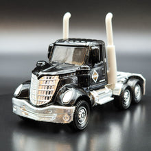 Load image into Gallery viewer, Matchbox 2011 International Lonestar Cab Black Super Convoy MBSCX004
