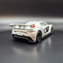 Load image into Gallery viewer, Hot Wheels 2016 Renault Sport R.S. 01 Silver #79 HW Exotics 9/10

