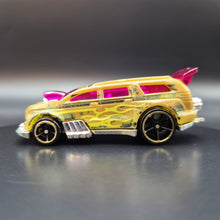 Load image into Gallery viewer, Hot Wheels 2021 Nitro Tailgater Green/Brown Color Reveal Series
