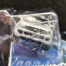 Load image into Gallery viewer, Explorafind 2017 Volkswagen Amarok Silver 1:64 Die Cast Car New
