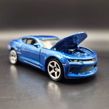 Load image into Gallery viewer, Matchbox 2019 &#39;16 Chevy Camaro Blue #4 Moving Parts Series
