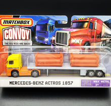 Load image into Gallery viewer, Matchbox 2006 Mercedes-Benz Actros 1857 Pipe Truck Yellow MB Convoy MB8199

