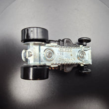 Load image into Gallery viewer, Hot Wheels 2015 Dragtor Super Rigs - Missing Orange Casing
