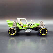 Load image into Gallery viewer, Hot Wheels 2015 Mountain Mauler Green #97 HW Off-Road - Hot Wheels Test Facility
