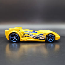 Load image into Gallery viewer, Hot Wheels 2018 Scoopa Di Fuego Yellow Looney Tunes 5/8
