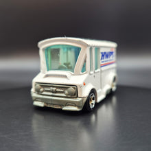 Load image into Gallery viewer, Hot Wheels 2010 Bread Box White #13 2010 New Models 13/44
