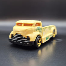 Load image into Gallery viewer, Hot Wheels 2020 Mig Rig Light Yellow Color Shifters
