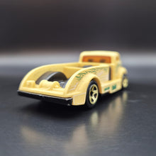 Load image into Gallery viewer, Hot Wheels 2020 Mig Rig Light Yellow Color Shifters
