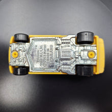 Load image into Gallery viewer, Hot Wheels 2019 Bedlam Yellow Color Shifters
