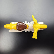 Load image into Gallery viewer, Hot Wheels 2023 Honda Super Cub Yellow #87 HW Moto 3/5
