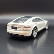 Load image into Gallery viewer, Matchbox 2017 Tesla Model S Pearl White #26 MBX Adventure City
