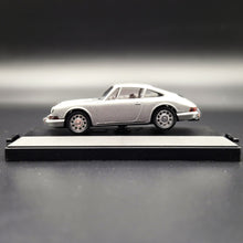 Load image into Gallery viewer, Vitesse 1964 Porsche 911S Coupe Silver #016 1:43 Die Cast Model
