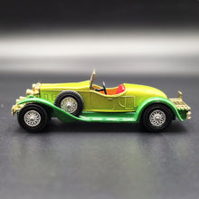 Load image into Gallery viewer, Matchbox 1931 Stutz Bearcat Green Models Of Yesteryear Y14
