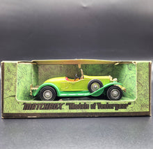 Load image into Gallery viewer, Matchbox 1931 Stutz Bearcat Green Models Of Yesteryear Y14
