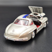Load image into Gallery viewer, Solido Age D&#39;or 1954 Mercedes 300 SL Coupe Gran Prix Silver #4503 1:43 Die Cast Model
