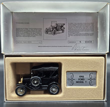 Load image into Gallery viewer, Corgi 1915 Ford Model T Black C863 Corgi Collectors Classics 1:43 Die Cast Model - Boxed
