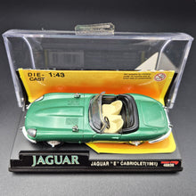 Load image into Gallery viewer, New-Ray 1961 Jaguar E Type Cabriolet Green #48839 1:43 Die Cast Model
